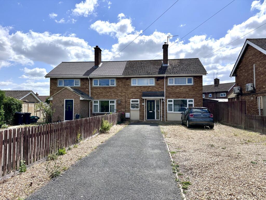 3 bedroom semi-detached house