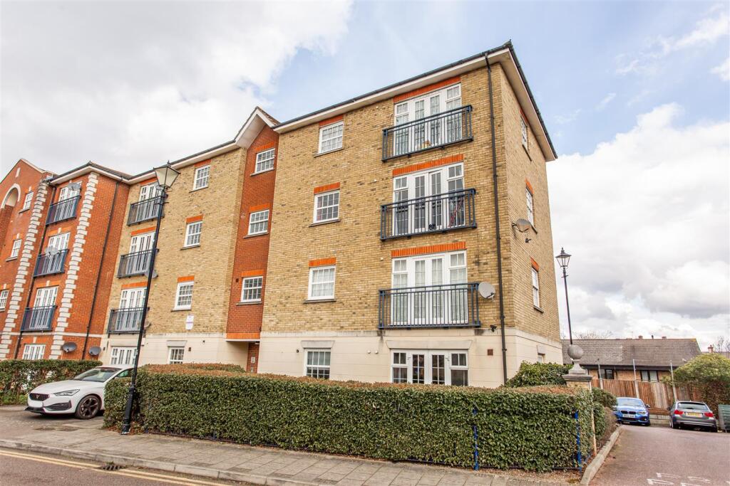 Main image of property: Queensberry Place, Manor Park, E12