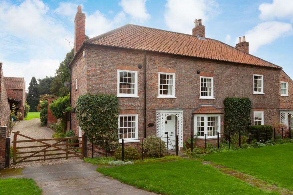 4 bedroom cottage for rent in Church Lane, Nether Poppleton, York, YO26