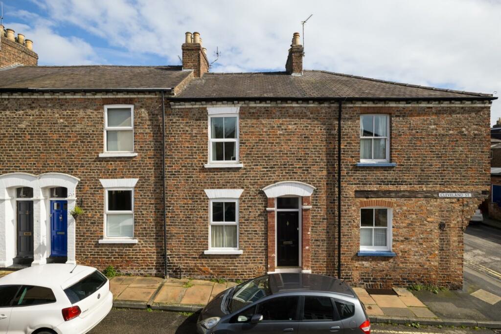 3 bedroom terraced house for sale in Cleveland Street, York, YO24