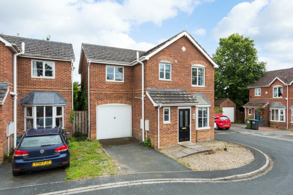 3 bedroom detached house for rent in Rosemary Court, Easingwold, York, YO61
