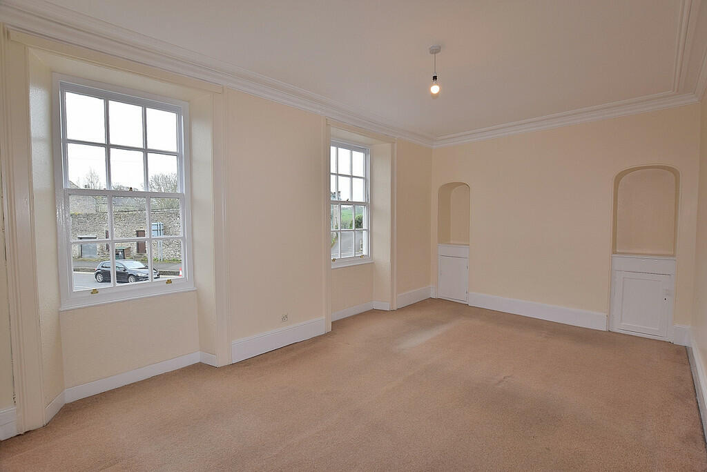 4 bedroom terraced house for sale in Victoria Road, Richmond, DL10