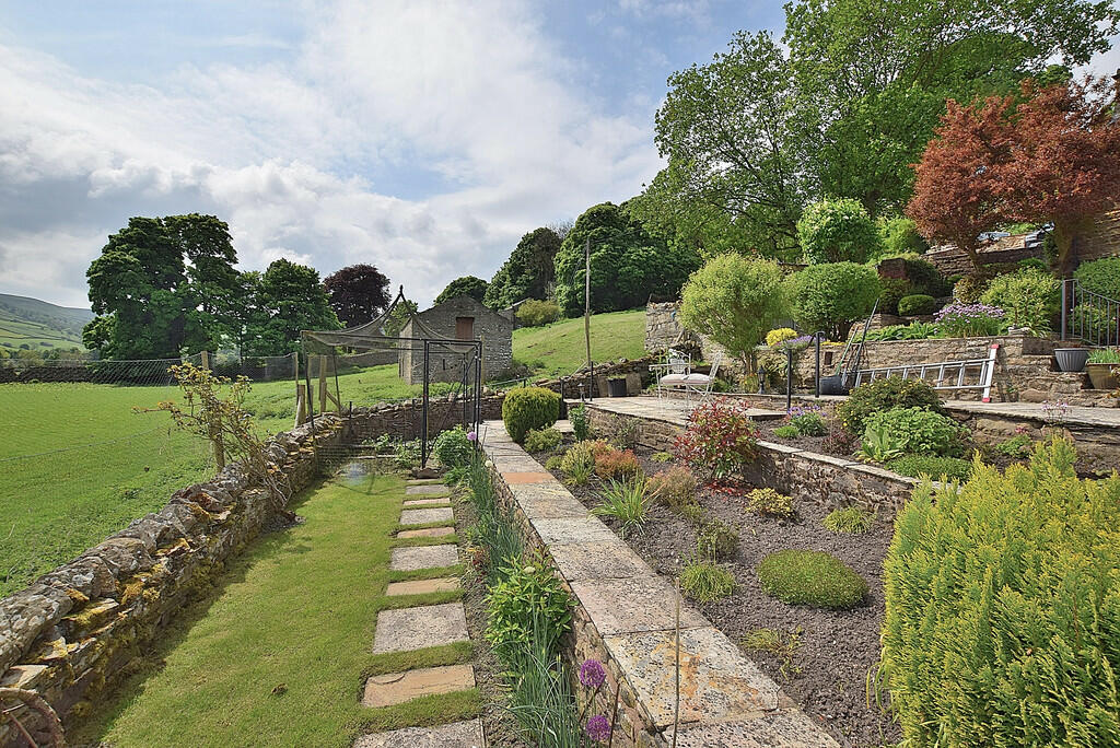 Additional property image - Low Row