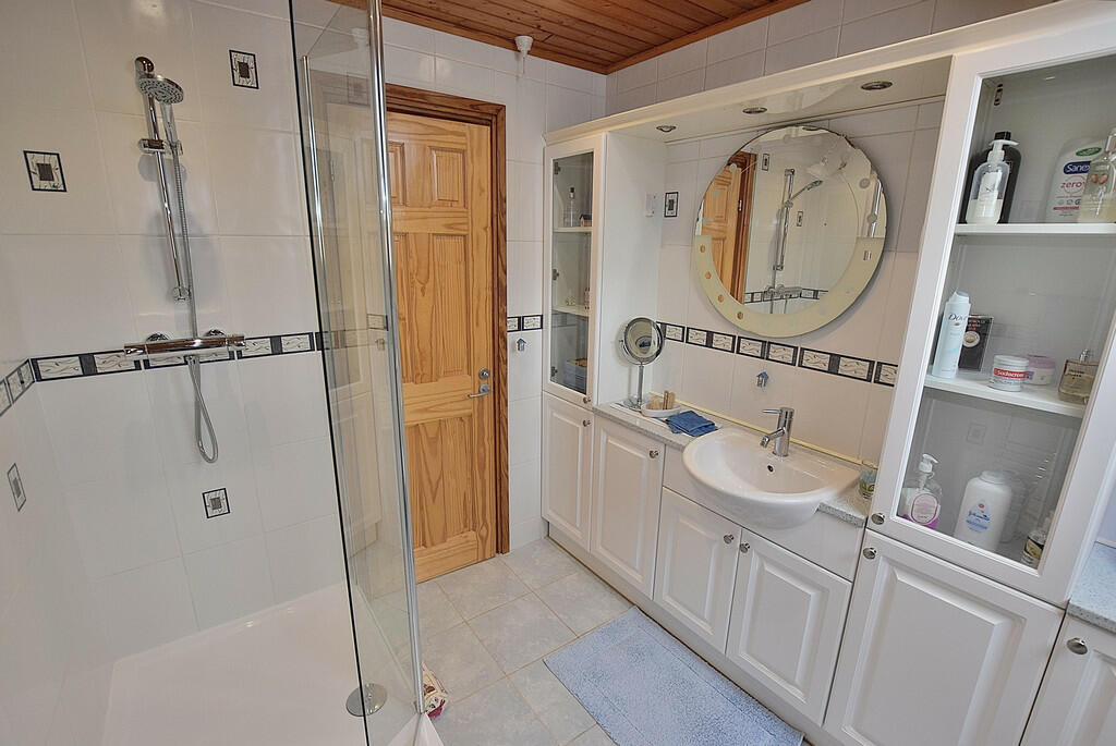 Additional property image - Whitefields Drive, Richmond