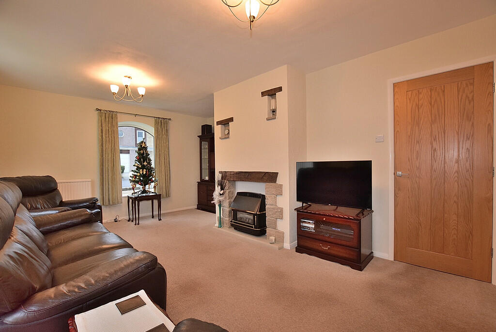 Additional property image - Whitefields Drive, Richmond