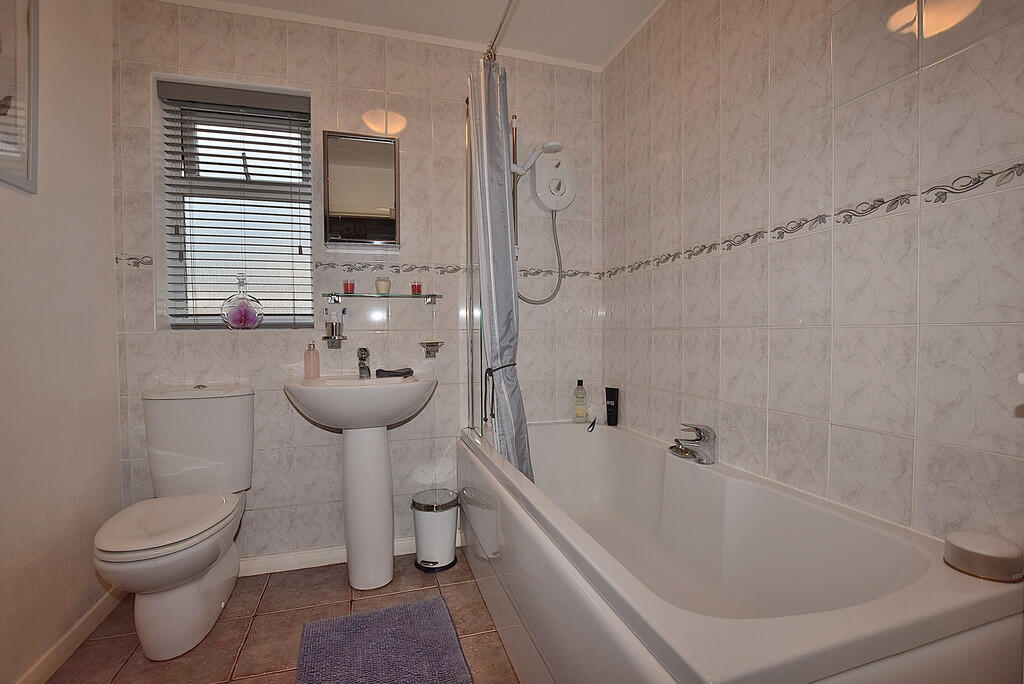 Additional property image - Whitefields Drive, Richmond