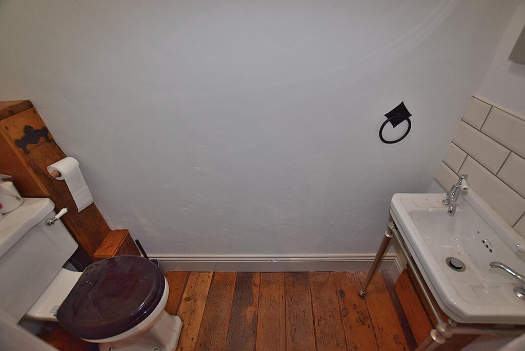 Additional property image - Victoria Road, Richmond