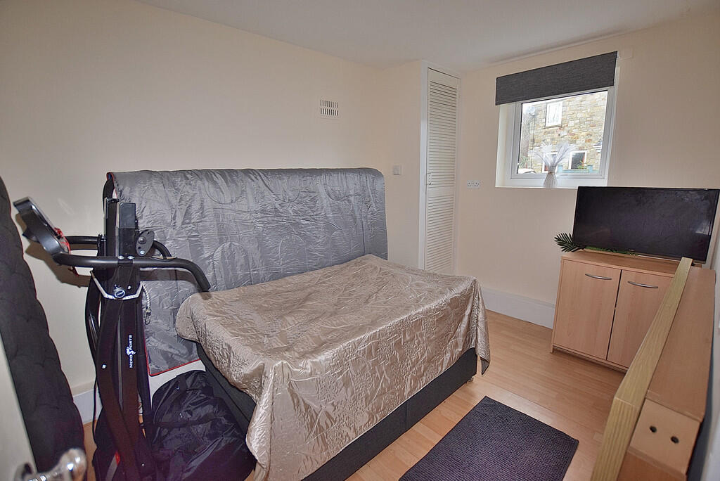 Additional property image - Alexandra Way, Richmond