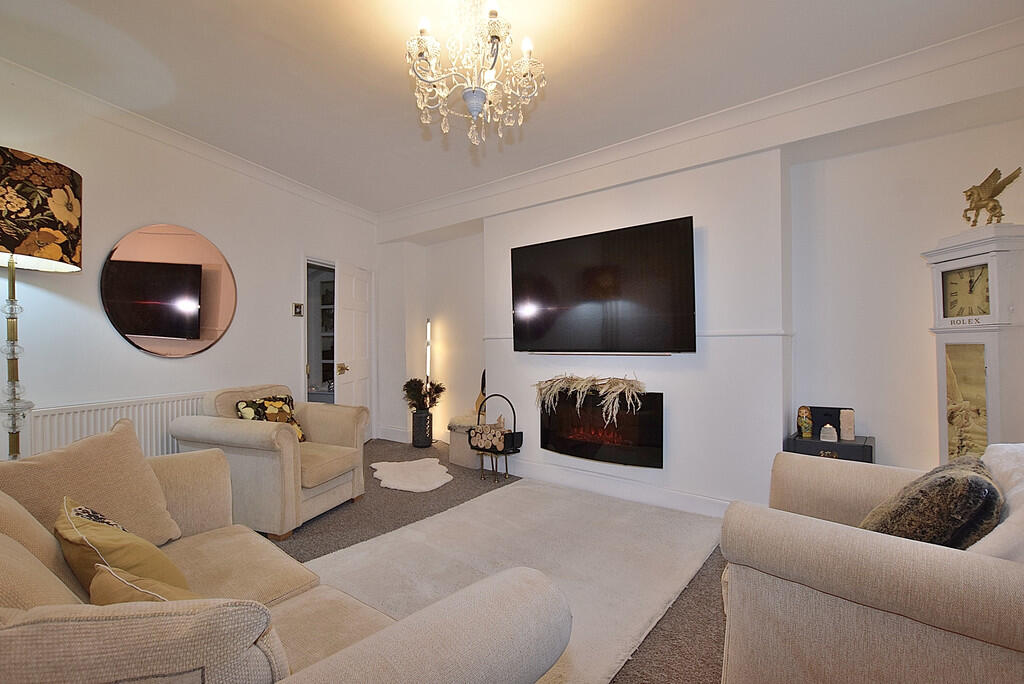 Additional property image - Market Place, Richmond
