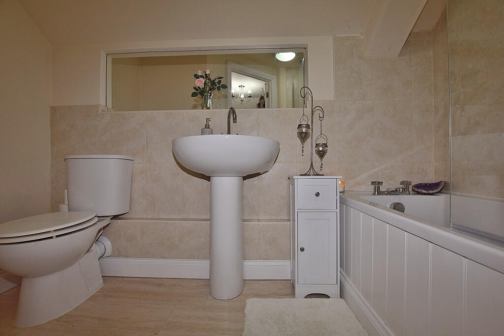 Additional property image - Market Place, Richmond