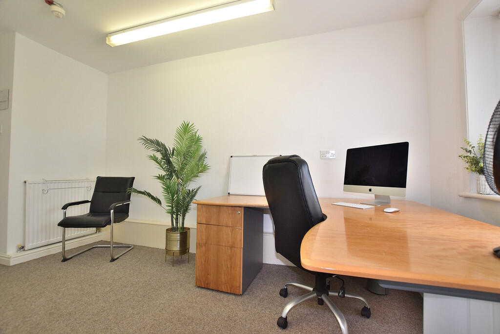 Additional property image - Borough Road, Richmond