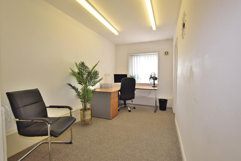 Additional property image - Borough Road, Richmond