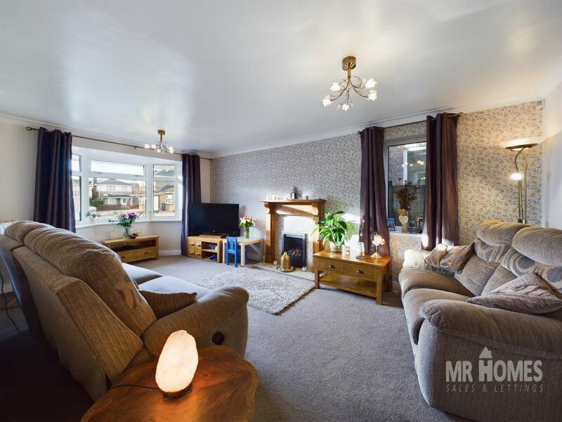 Additional property image - Amyas Close, Carlton Gardens, Cardiff CF11 8EA