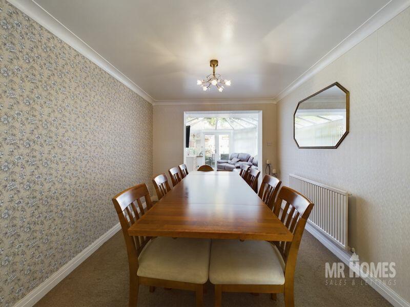Additional property image - Amyas Close, Carlton Gardens, Cardiff CF11 8EA
