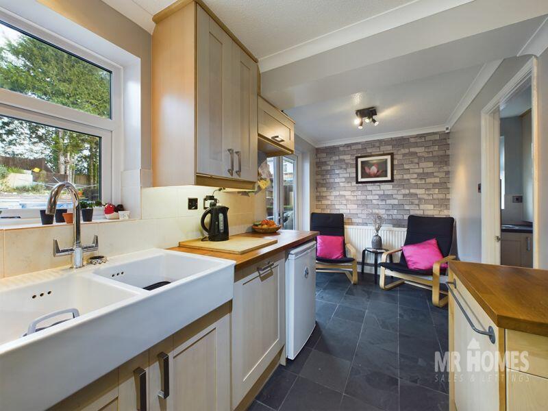 Additional property image - Amyas Close, Carlton Gardens, Cardiff CF11 8EA