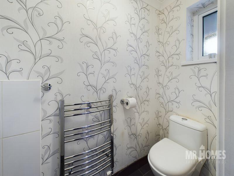 Additional property image - Amyas Close, Carlton Gardens, Cardiff CF11 8EA