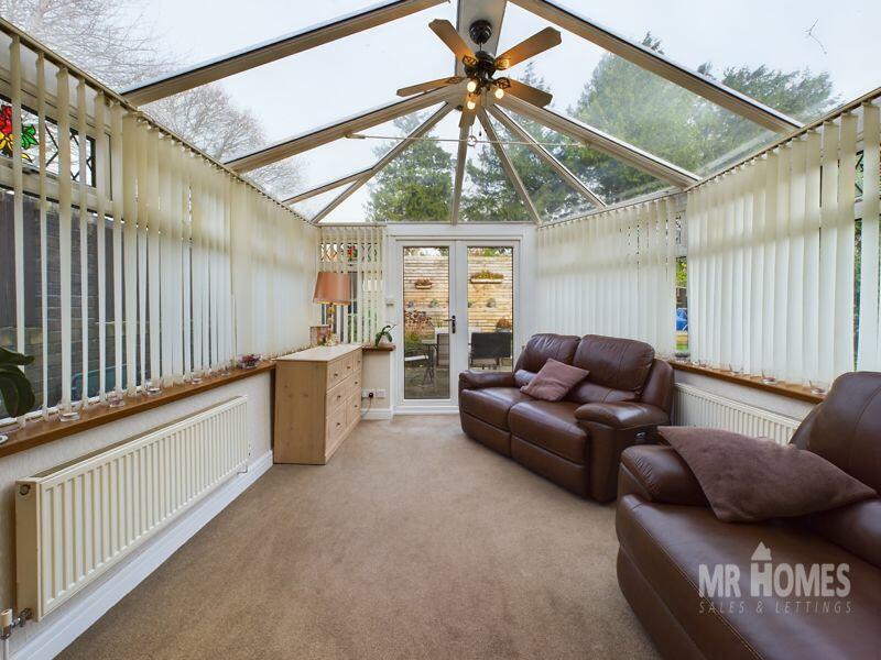 Additional property image - Amyas Close, Carlton Gardens, Cardiff CF11 8EA