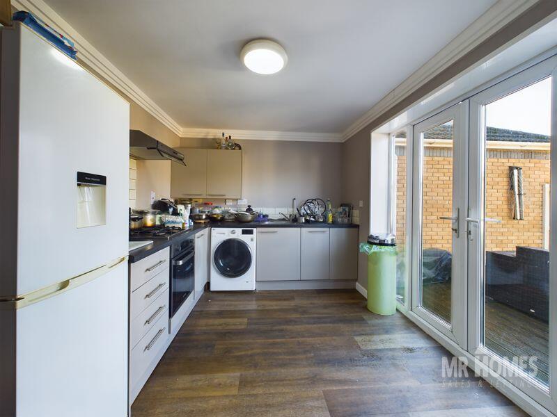 Additional property image - Powderham Drive, Carlton Gardens, Grangetown CF11 8ES