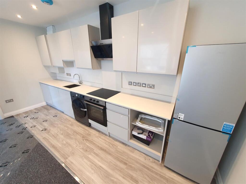 Main image of property: Broadway, Kettering, Nothants