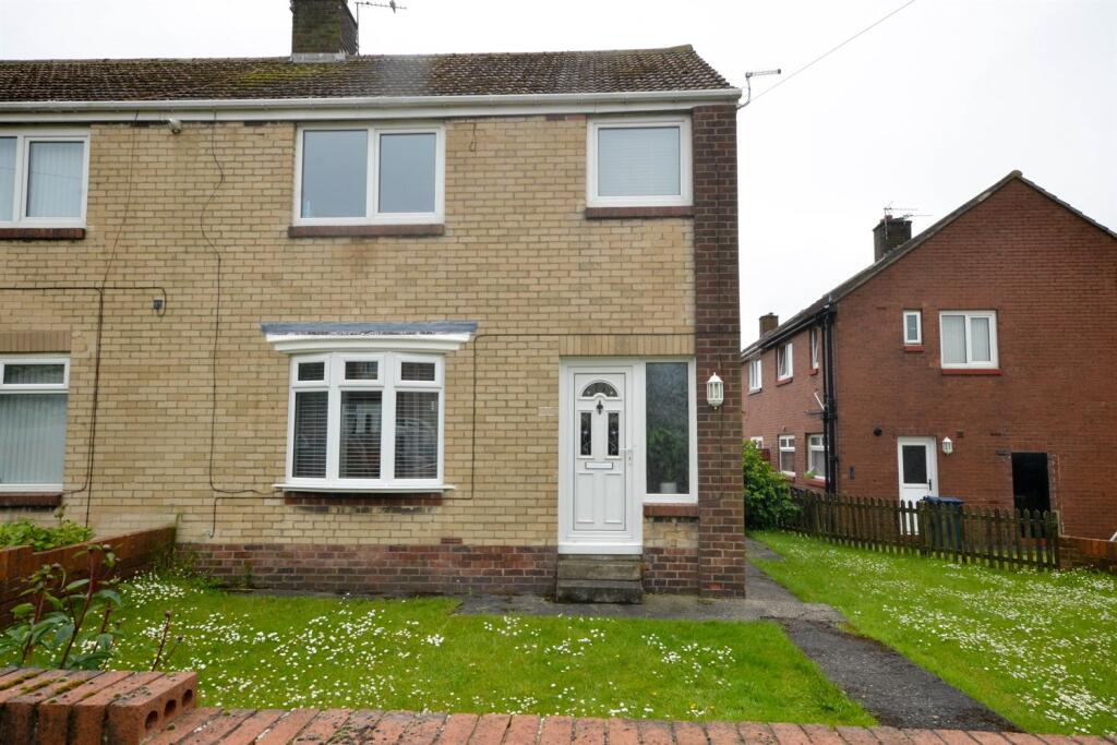 3 bedroom semidetached house for sale in Highcroft Drive, Whitburn, SR6