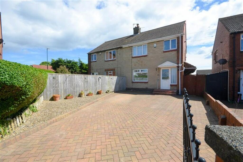 3 bedroom semidetached house for sale in Parry Drive, Whitburn, SR6