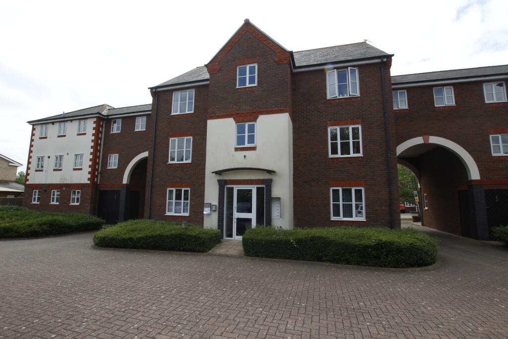 2 bedroom apartment for rent in Shearwood Road, Peatmoor, Swindon, Wiltshire, SN5