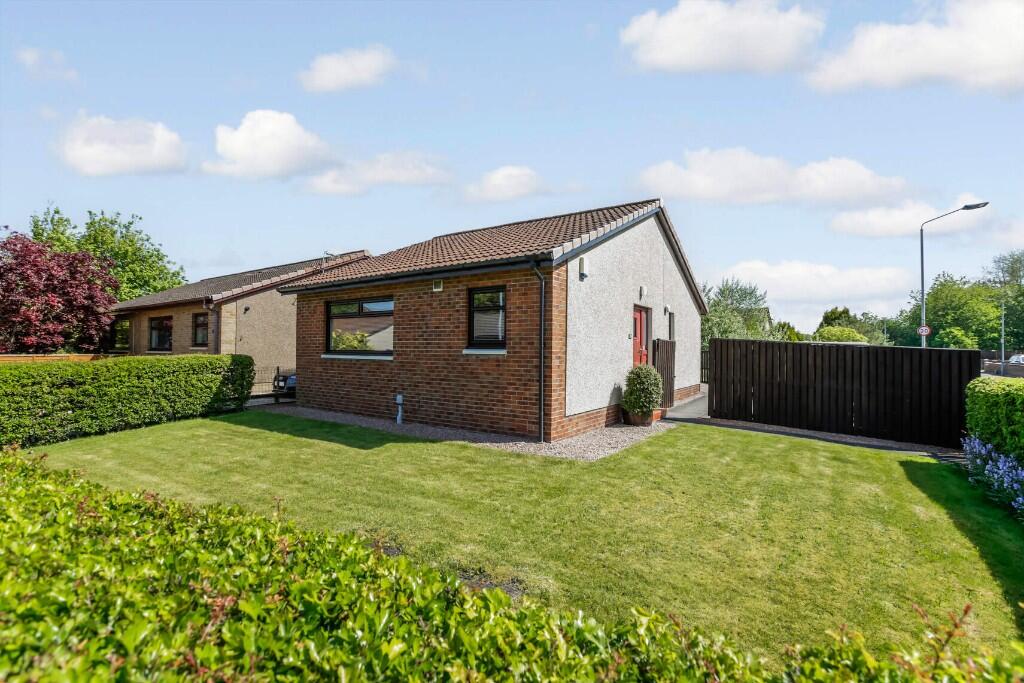 Main image of property: 10 Riverside View, Alloa, FK10 1BU