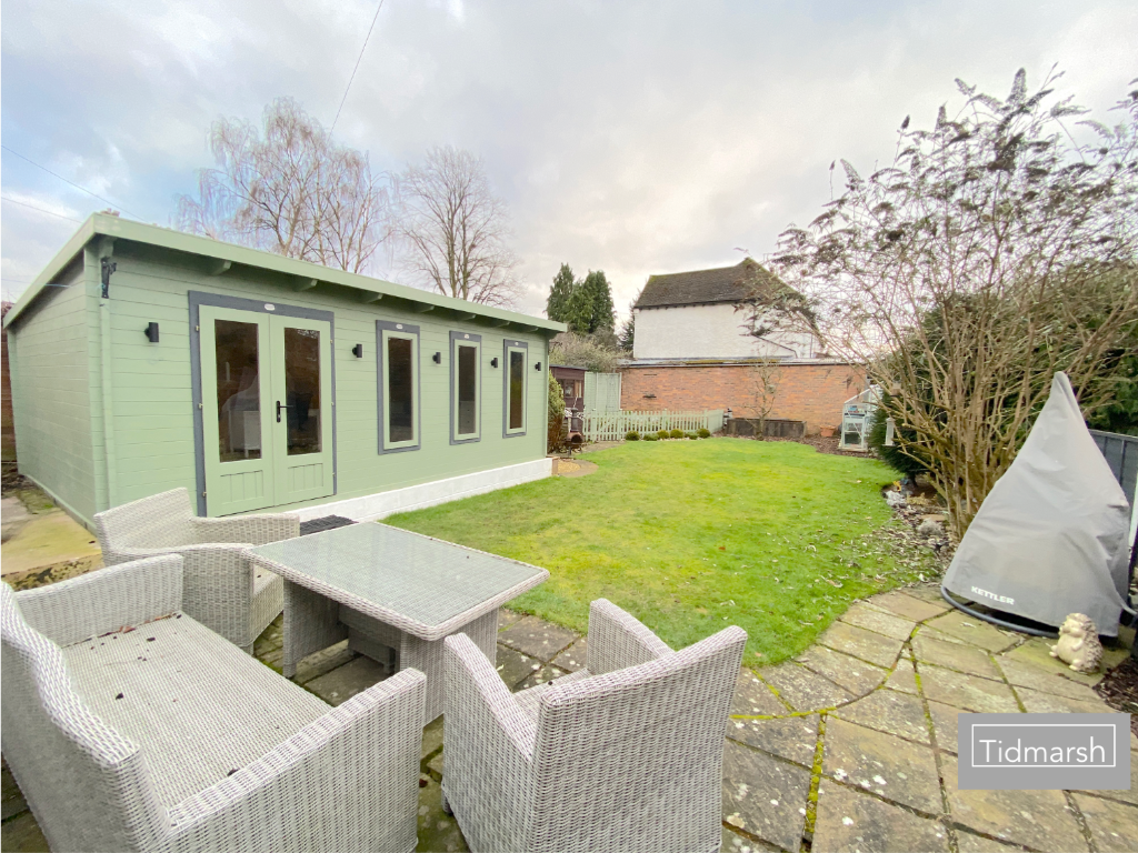 3 bedroom semidetached house for sale in 'Courtenays' 20 Wolverhampton