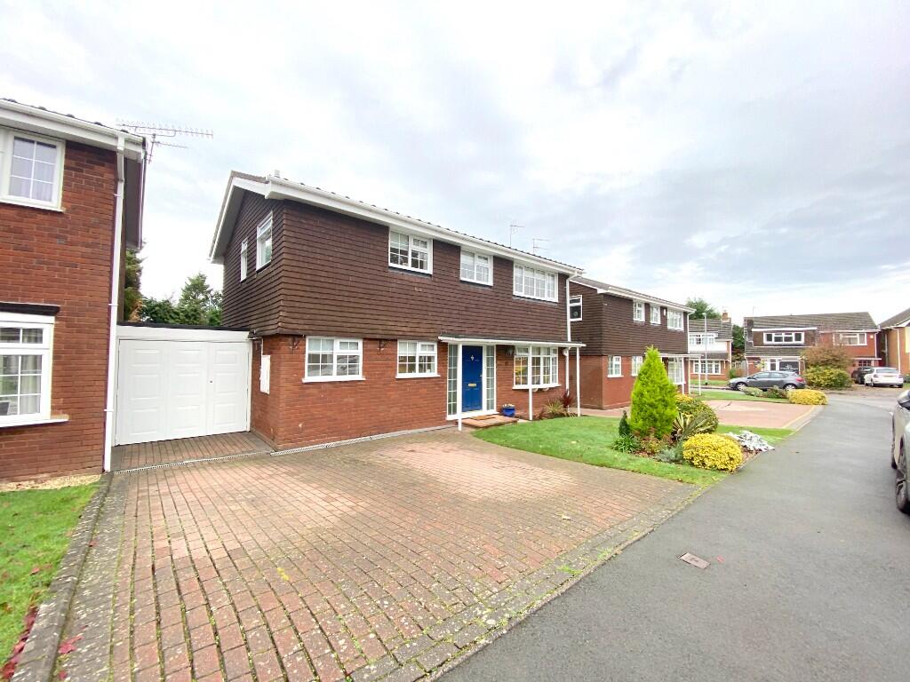 Main image of property: 5 Histons Drive, Codsall WV8 2ET