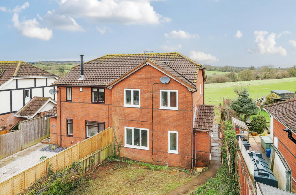 3 bedroom semidetached house for sale in Clyst St. Lawrence