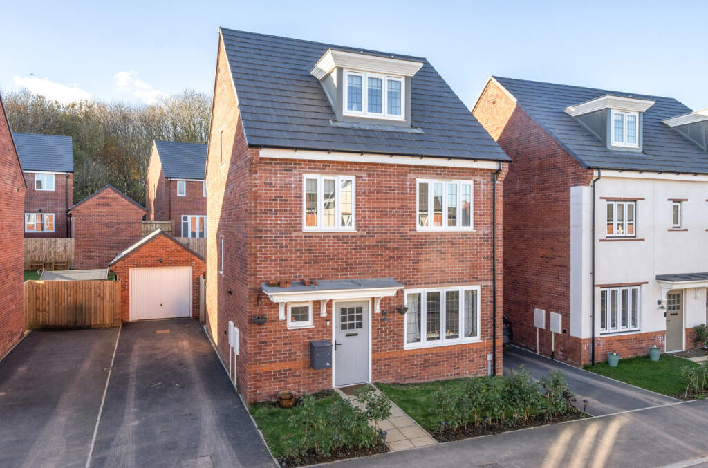 Main image of property: Alder Meadows, Cullompton, Devon, EX15