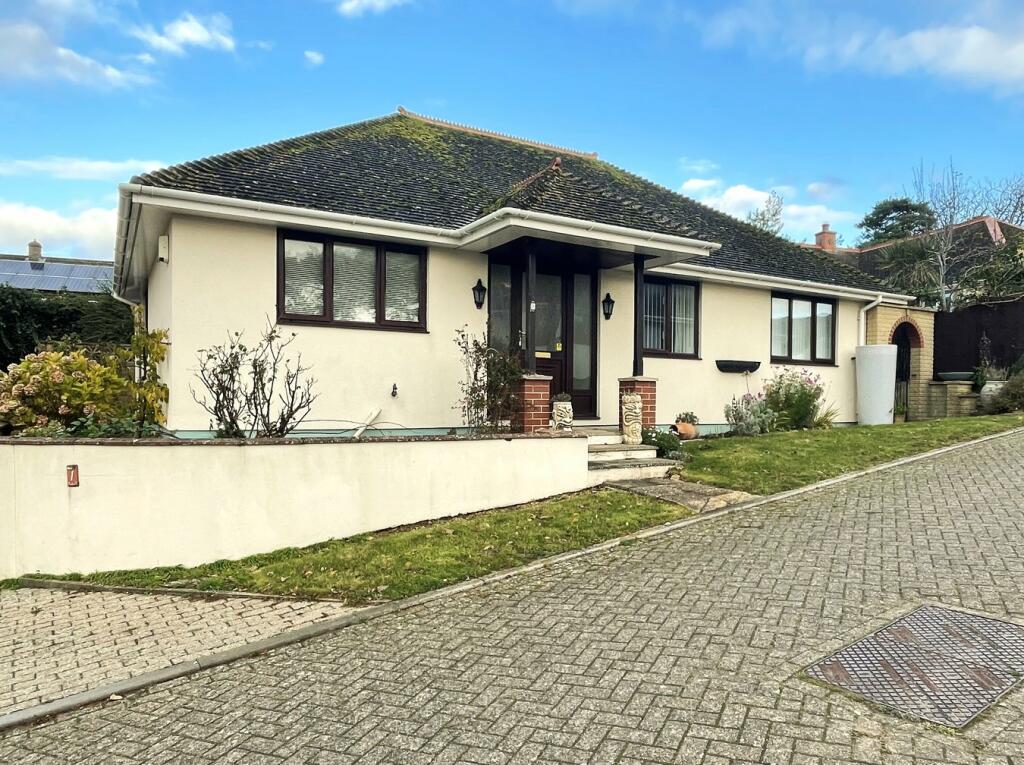 3 bedroom detached bungalow for sale in Paddock Close, Seaton, Devon, EX12