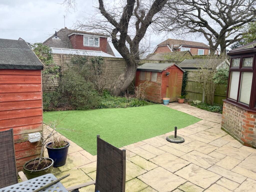 4 bedroom detached house for sale in Hursley Drive, Langley