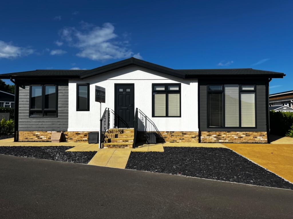 Main image of property: West Common, Langley, Southampton, Hampshire, SO45