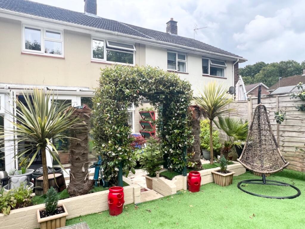 Main image of property: Elm Crescent, Hythe, Southampton, Hampshire, SO45