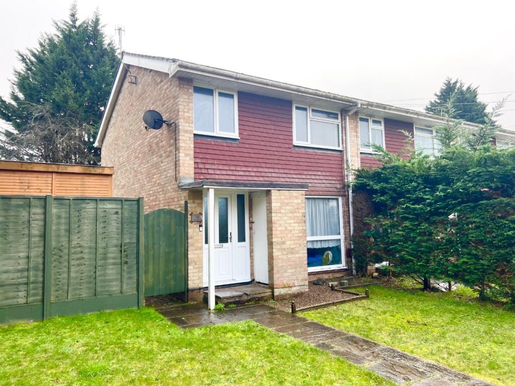 Main image of property: Elizabeth Gardens, Southampton, SO45