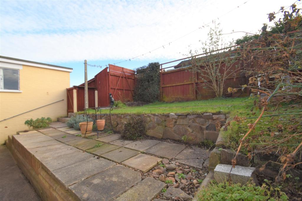 2 bedroom bungalow for sale in Road, Tiverton, Devon, EX16