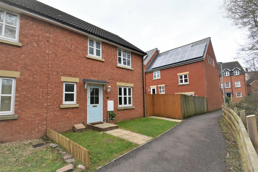 3 bedroom semidetached house for sale in Fairby Close, Tiverton, Devon