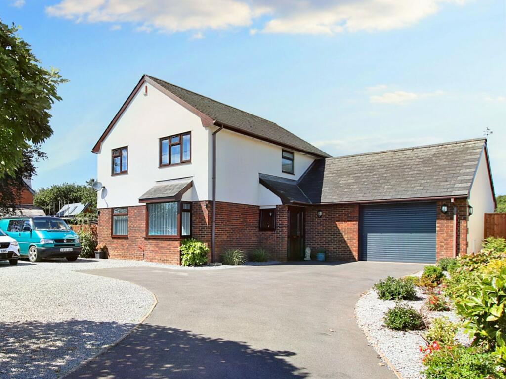 3 bedroom detached house for sale in Lower Town, Sampford Peverell