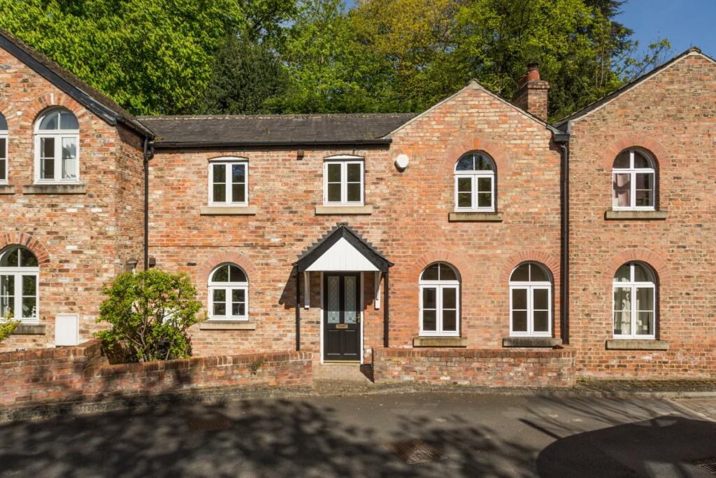 3 bedroom terraced house for sale in Mews, Boroughbridge, YO51