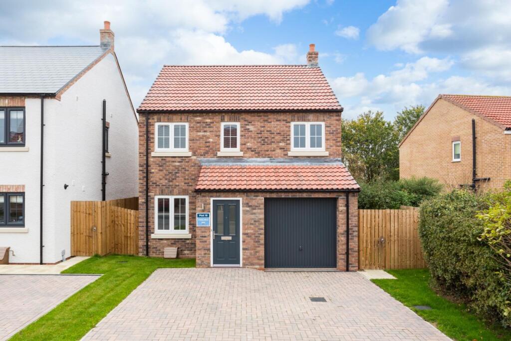 3 bedroom detached house