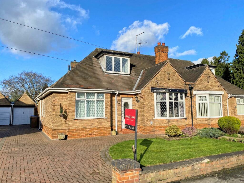 2 bedroom semi-detached bungalow for sale in Wilson Street, Anlaby, Hull, HU10