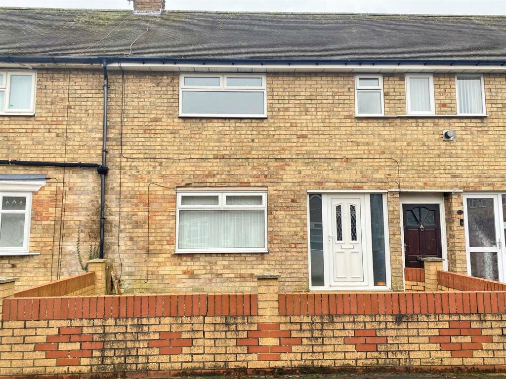 2 bedroom terraced house for sale in Dent Road, Hull, HU5