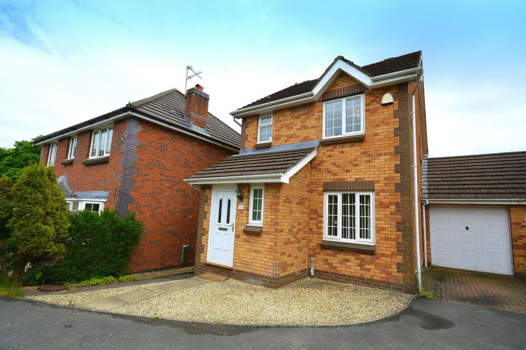 3 bedroom detached house for rent in Lascelles Drive, Pontprennau