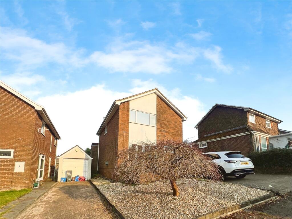 Main image of property: Robin Close, Pentwyn, Cardiff, CF23