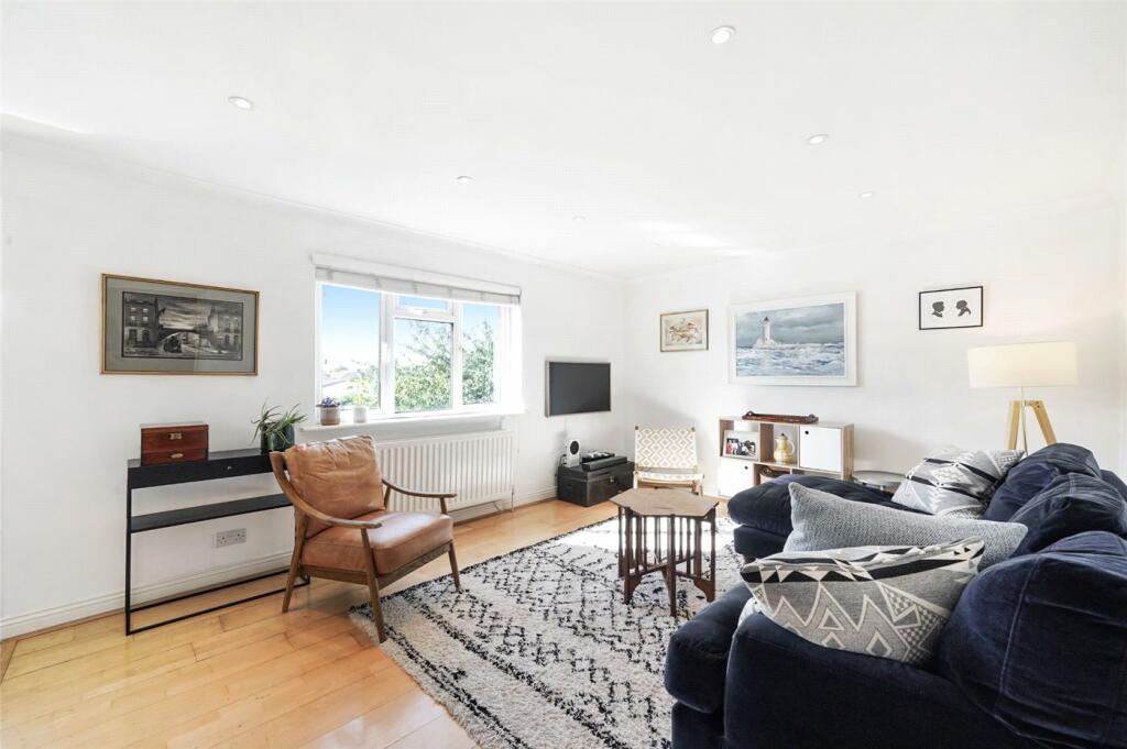 Main image of property: Leighton Road, London, NW5