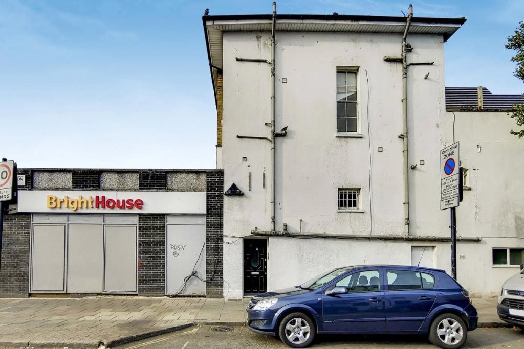 1 bedroom apartment for sale in Seven Sisters Road, London, N7