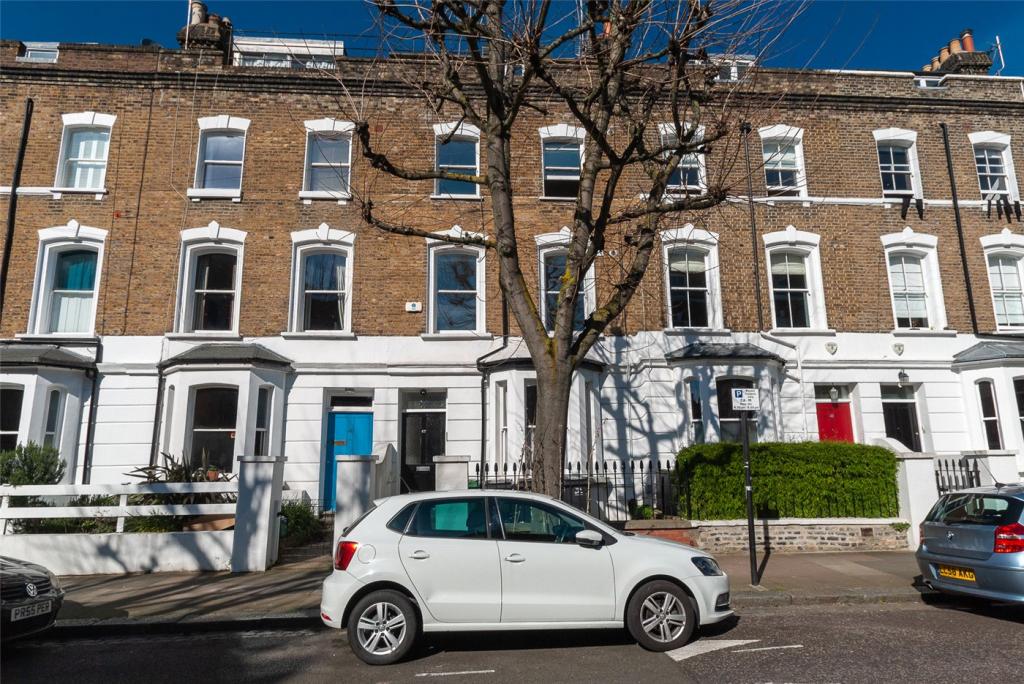 2 bedroom apartment for rent in Falkland Road, London, NW5
