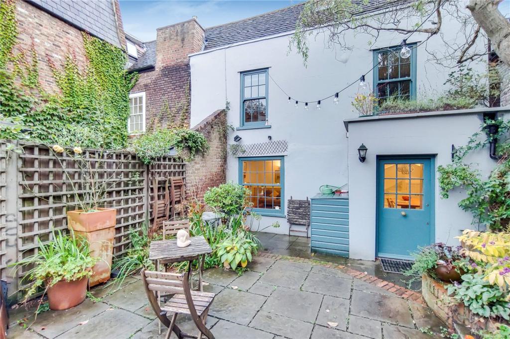 3 bedroom house for sale in Highgate West Hill, Highgate, London, N6