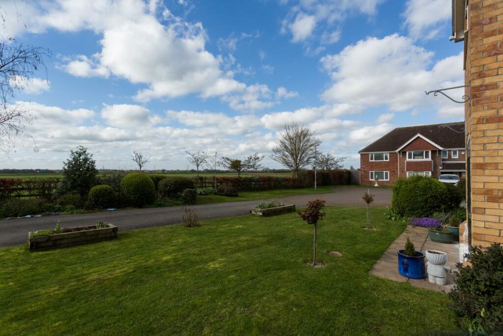 4 bedroom house for sale in Punton Walk, Snaith, Goole, DN14